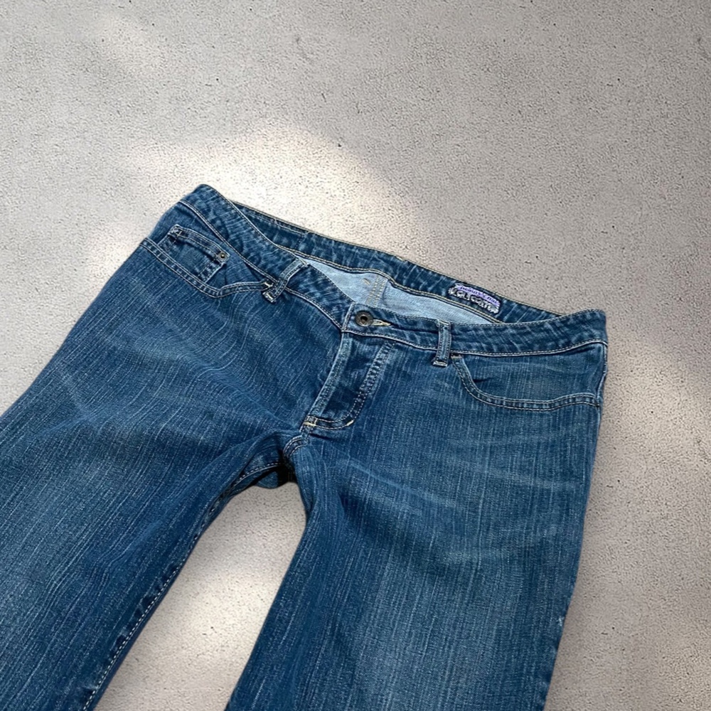 Volcom Mid Rise Bootcut Jeans - Picture 5 of 9